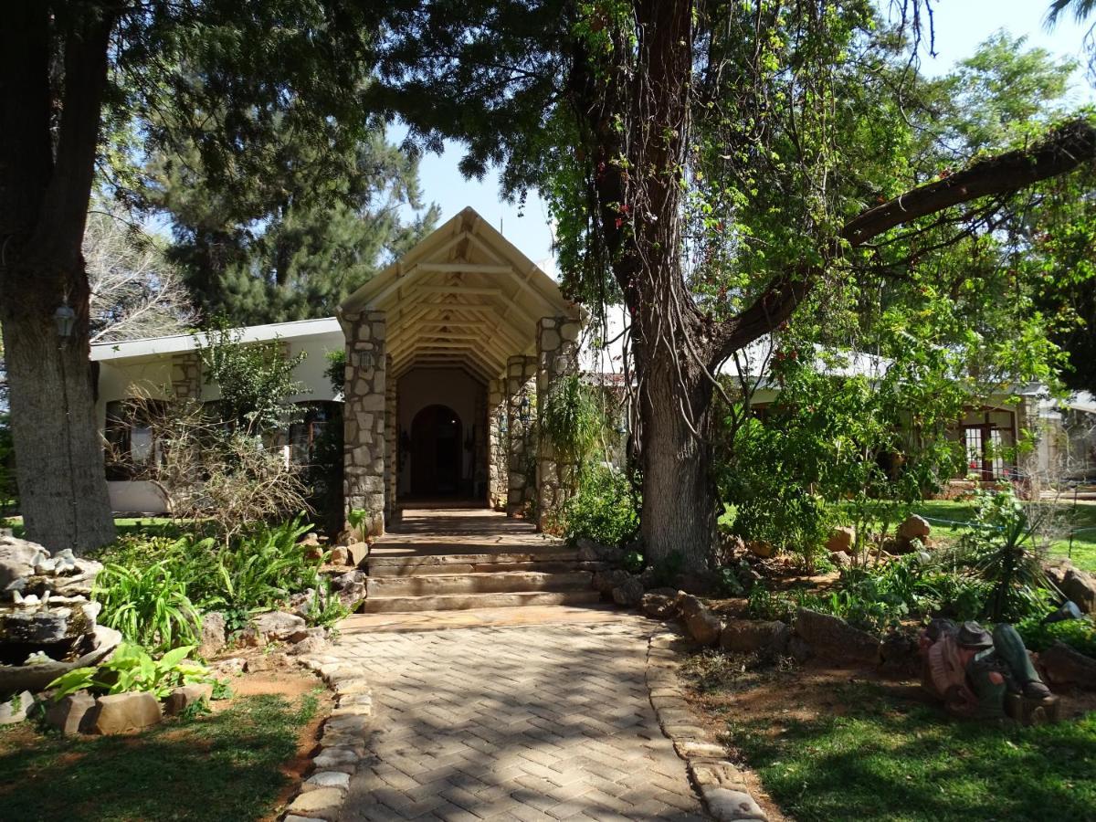 Stampriet Kalahari Farmhouse Campsite מראה חיצוני תמונה