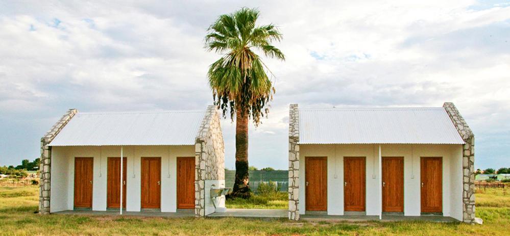 Stampriet Kalahari Farmhouse Campsite מראה חיצוני תמונה